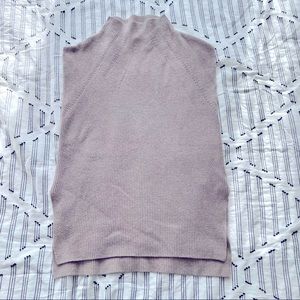 Banana Republic Taupe sleeveless sweater size XS